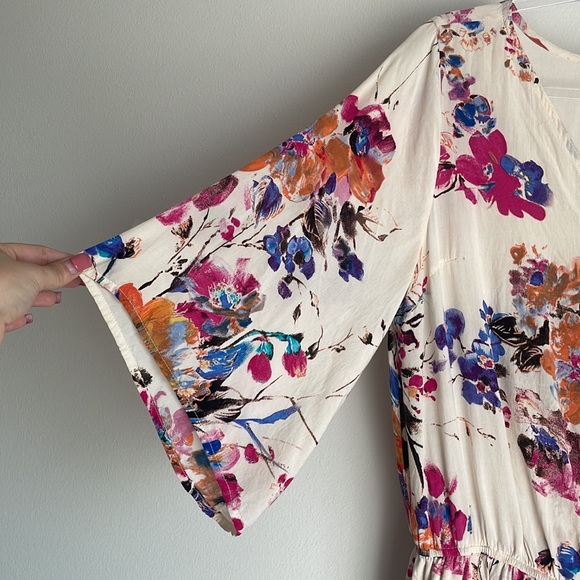 UMGEE Floral Romper - Picture 4 of 6